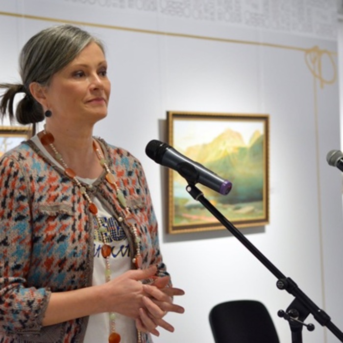 fb-angela-daneva_700x700_crop_478b24840a